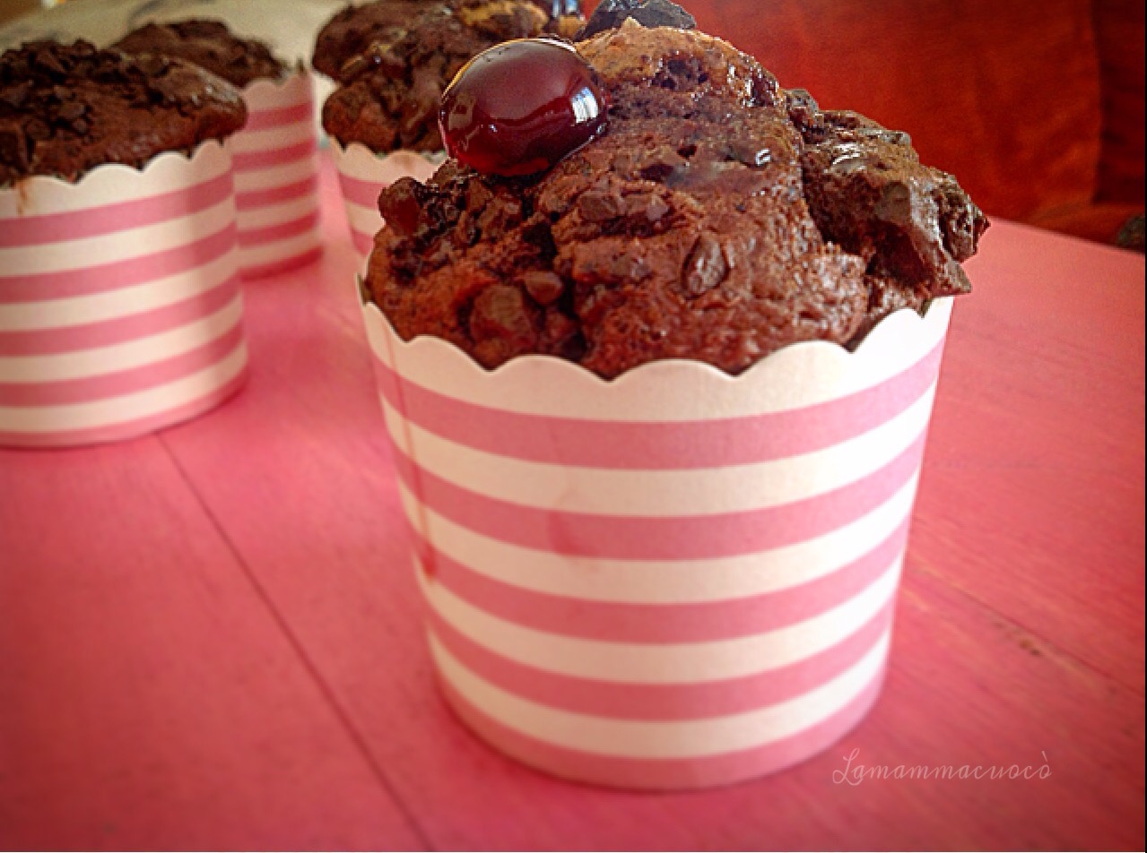 Muffin al doppio cioccolato, amaretti e amarene e il 24° cromosoma