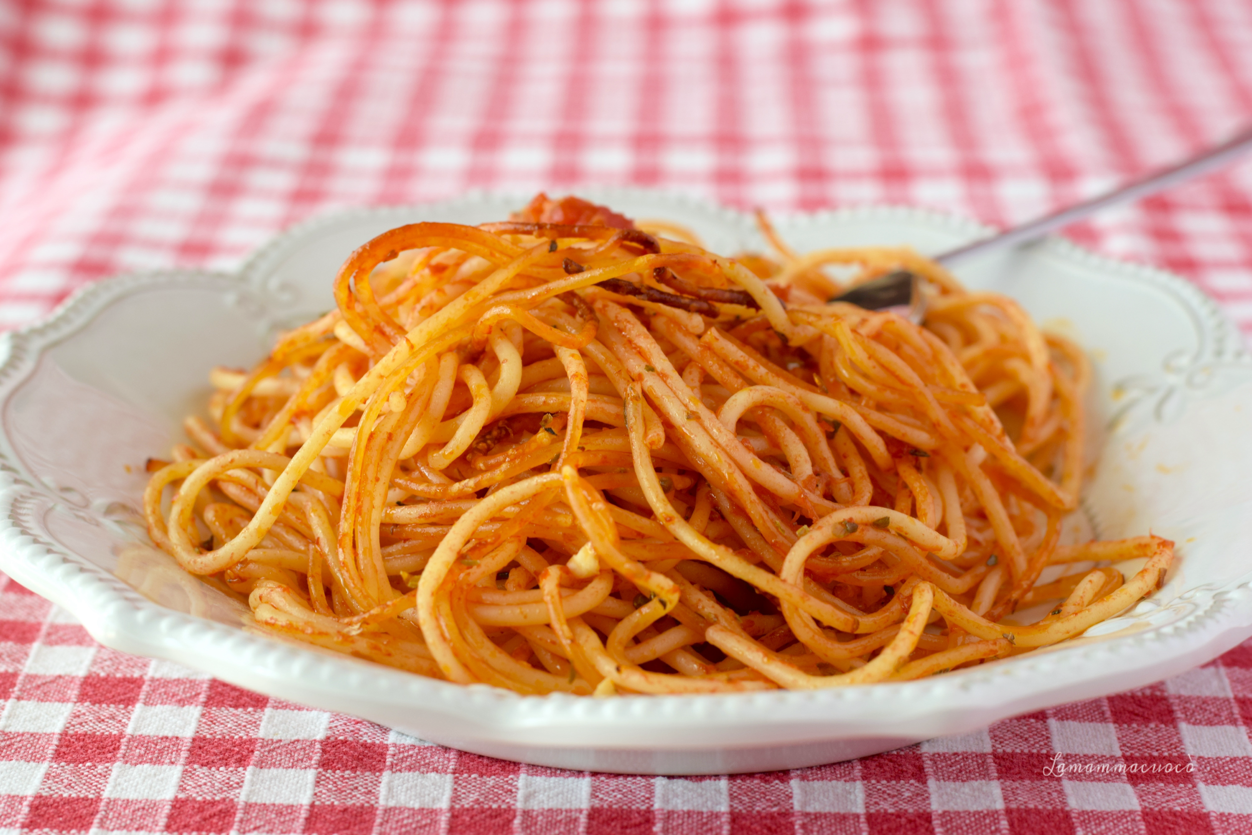 Gli spaghetti alla pizzaiola – Spaghetti croccanti
